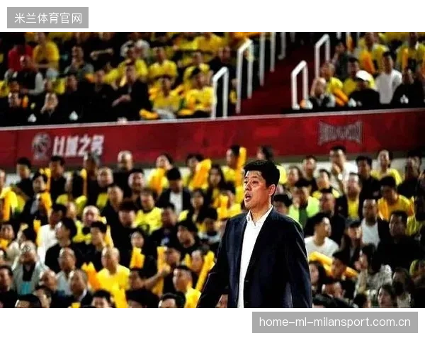 CBA教练临场换人奇迹：逆转濒死比赛的关键瞬间