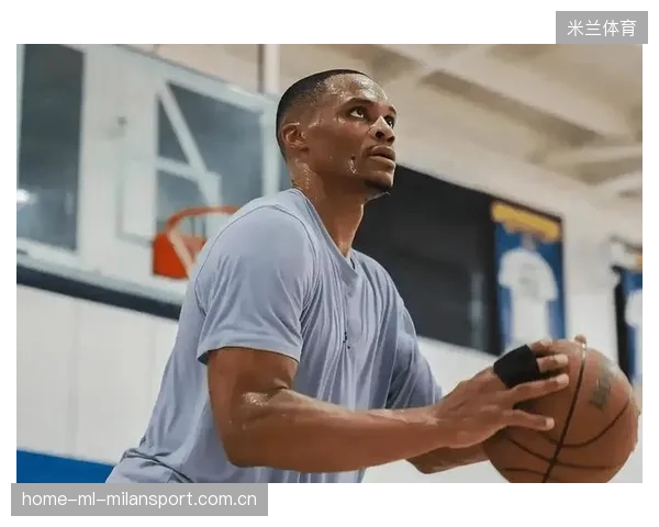 NBA球星训练视频曝光，恐怖肌肉线条让粉丝疯传